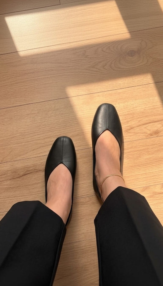 Noir Essence Ballerinas